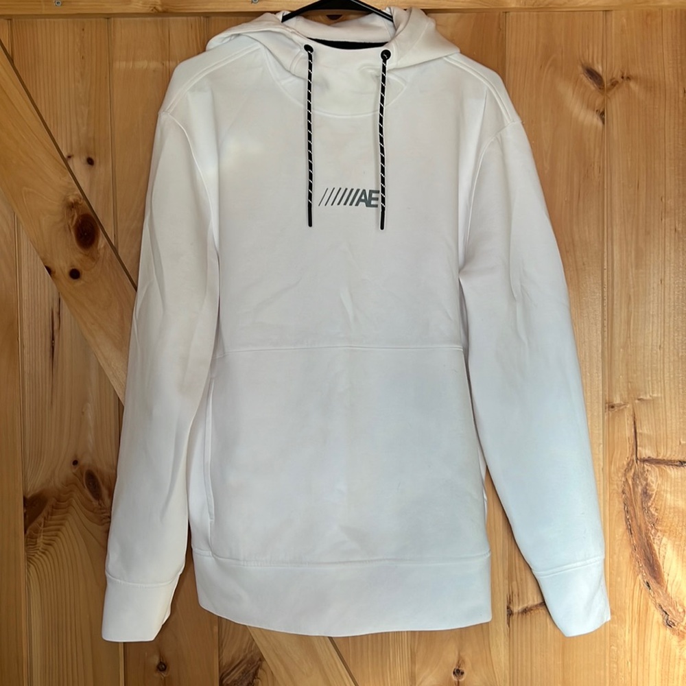 White American Eagle hoodie